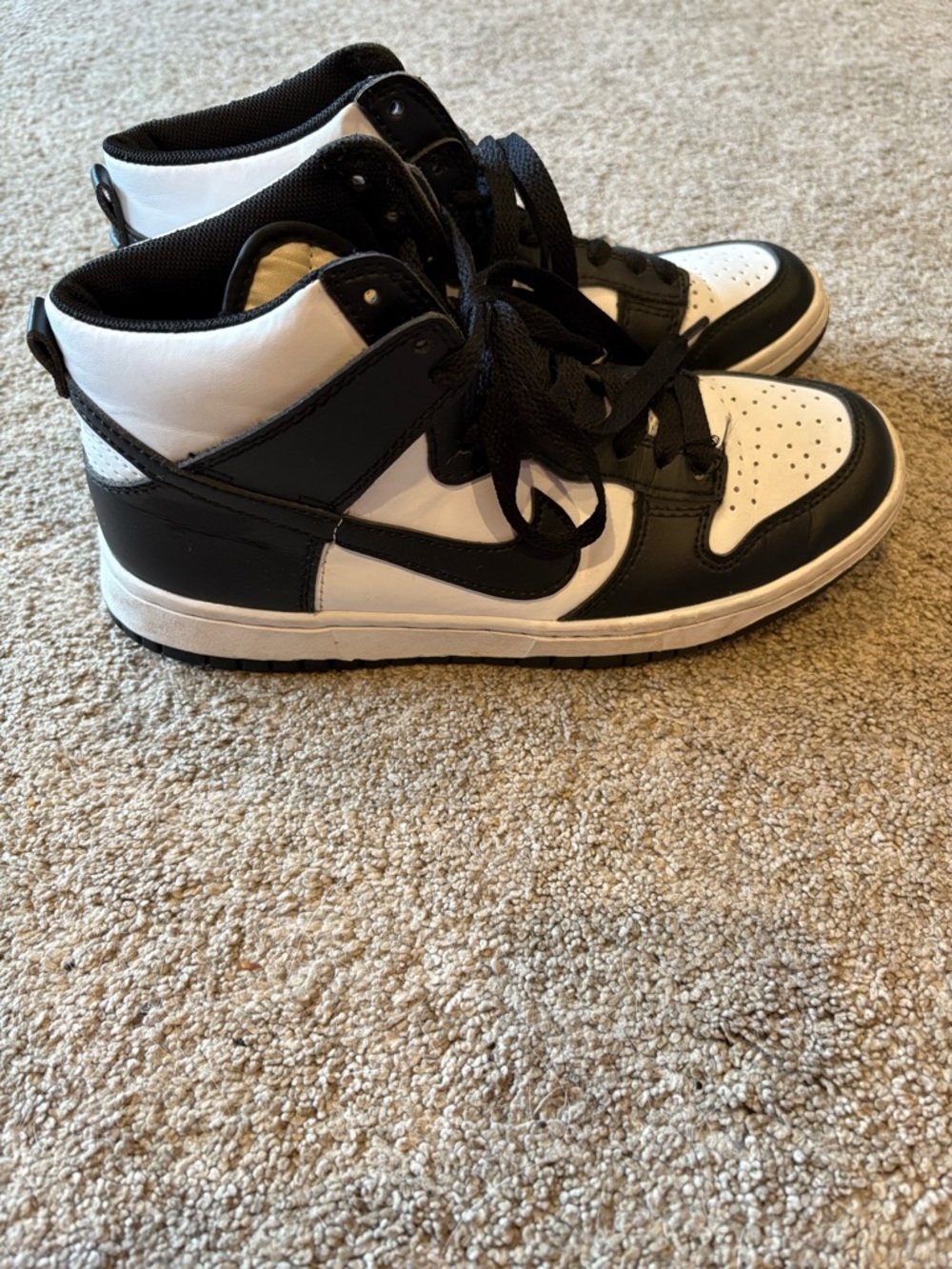 Nike Women's Black and White High-Top Sneakers